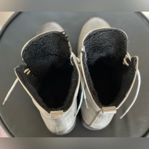 Ankle Boots - Picture 7 of 9